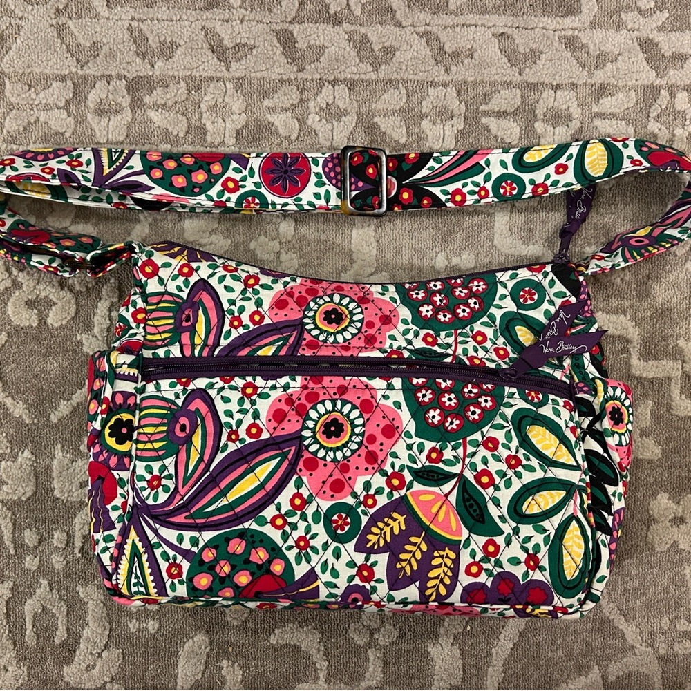 Vera Bradley Viva La Vera 2011 Purse Shoulder Bag Colorful Floral Quilted Cotton